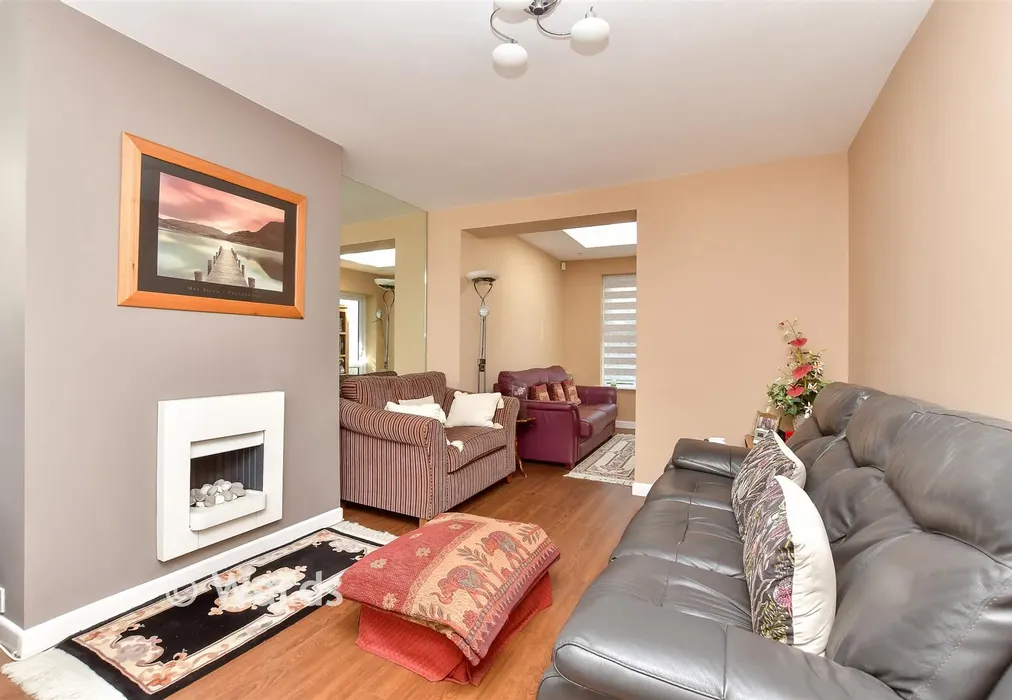 Lounge - Arthur Road, Rainham, Gillingham, Kent - Wards of Kent