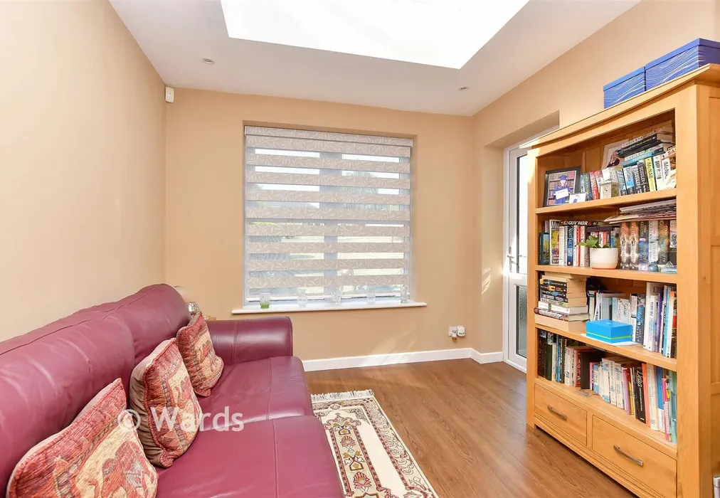 Family Area - Arthur Road, Rainham, Gillingham, Kent - Wards of Kent