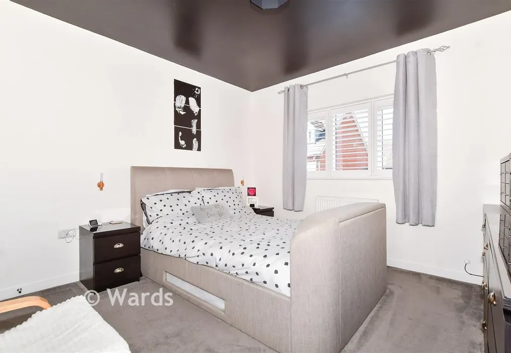 Bedroom 1 - Thomas Rider Way, Boughton Monchelsea, Kent - Wards of Kent