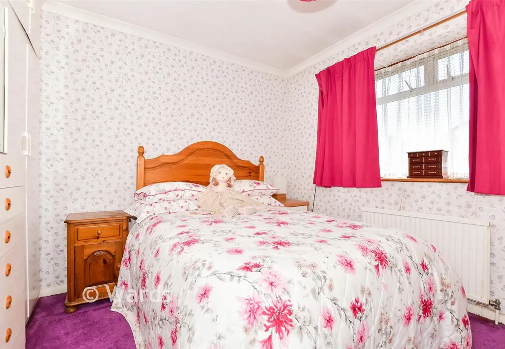 Bedroom 2 - The Valley, Coxheath, Maidstone, Kent - Wards of Kent