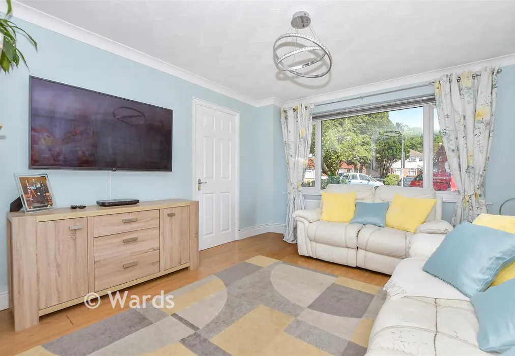 Lounge/Diner - Cobdown Close, Ditton, Kent - Wards of Kent
