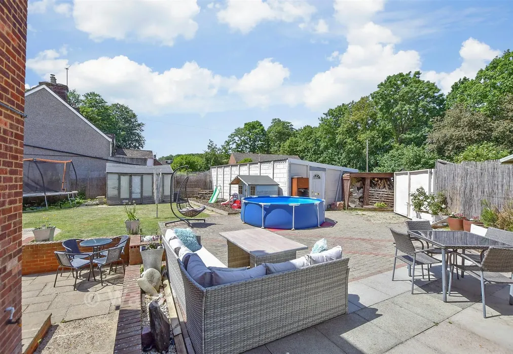 Rear Garden - Cobdown Close, Ditton, Kent - Wards of Kent