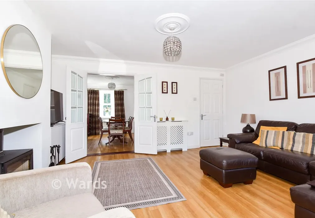 Lounge - Lockham Farm Avenue, Boughton Monchelsea, Kent - Wards of Kent