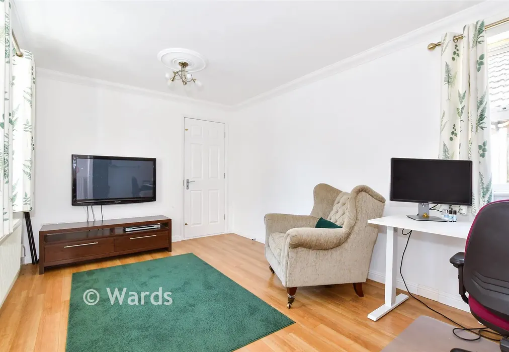 Family Room - Lockham Farm Avenue, Boughton Monchelsea, Kent - Wards of Kent