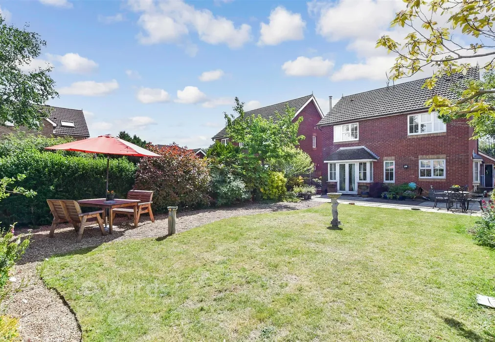 Rear Elevation - Lockham Farm Avenue, Boughton Monchelsea, Kent - Wards of Kent