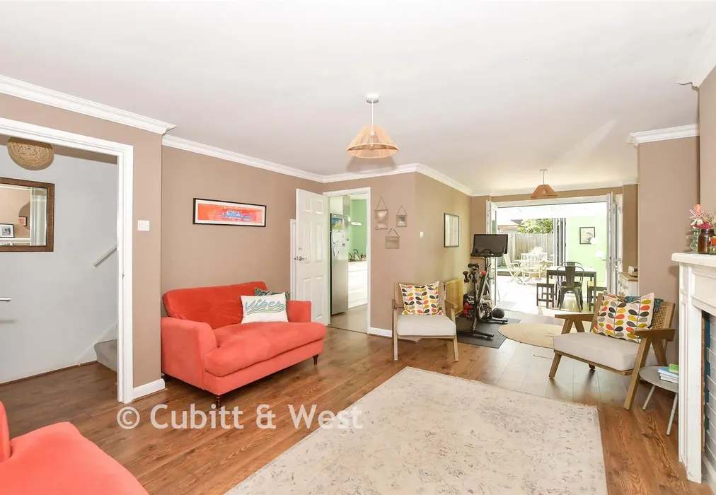 Lounge. - Brookway, Lindfield, Haywards Heath, West Sussex - Wards of Kent