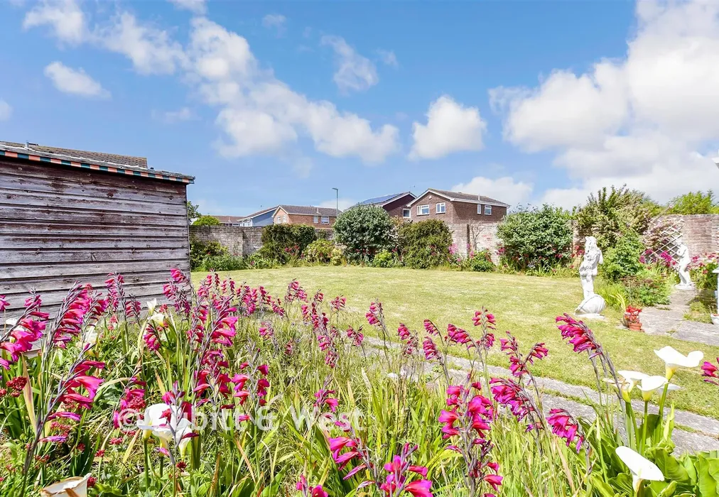 Rear Garden - Southway, Littlehampton, West Sussex - Wards of Kent