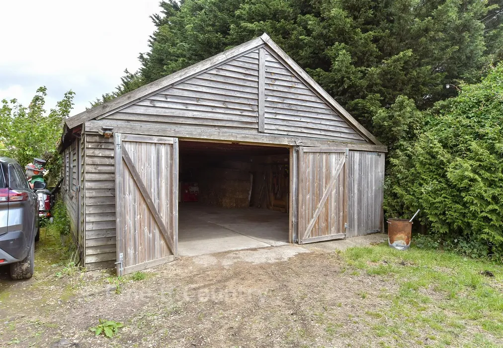 Barn - Sweechgate, Broad Oak, Kent - Wards of Kent