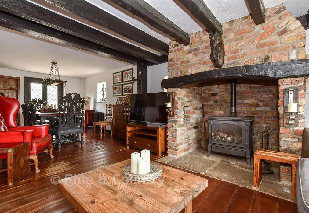Internal Lifestyle Photograph - Sweechgate, Broad Oak, Kent - Wards of Kent