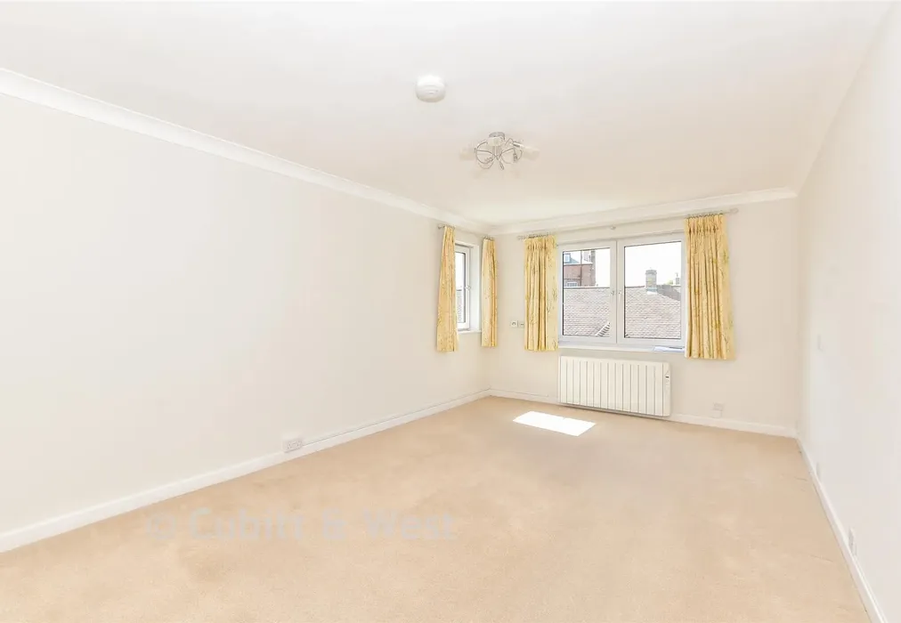 Sitting Room - Henty Gardens, Chichester, West Sussex - Wards of Kent