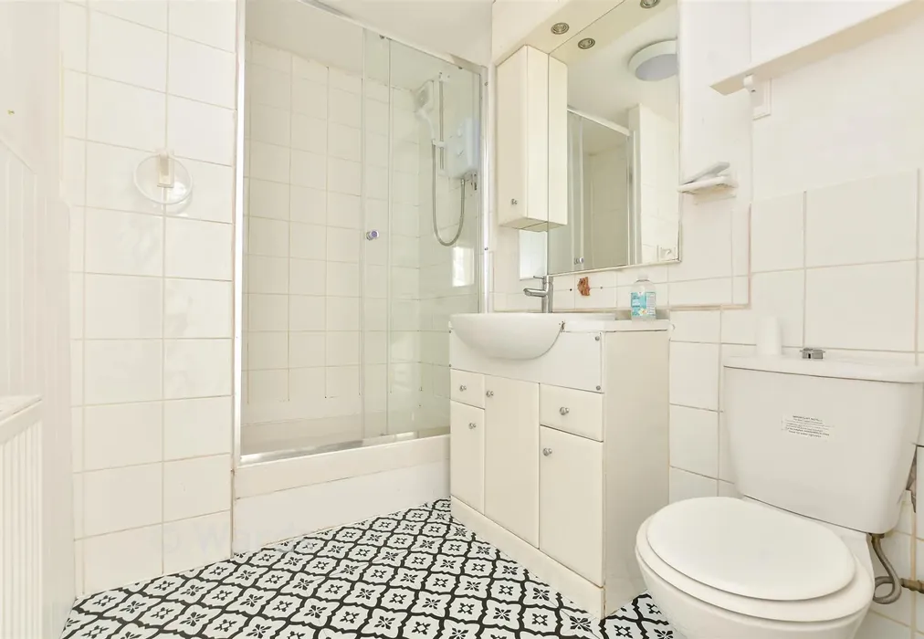 Shower Room 1 - New Cross Street, Margate, Kent - Wards of Kent