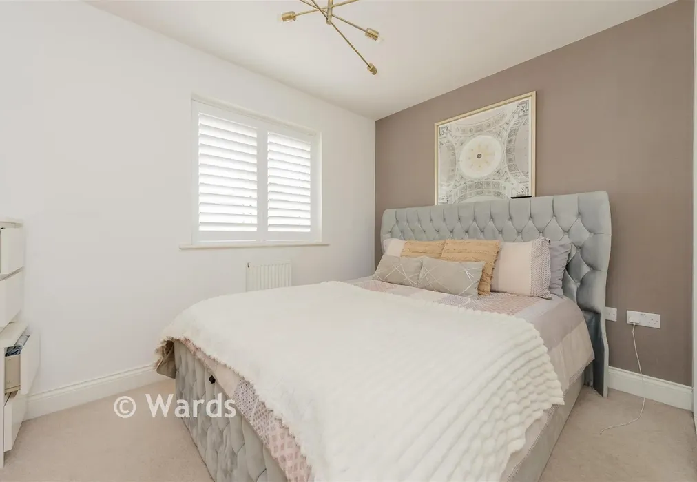 Bedroom 1 - Peacock Close, Greenhithe, Kent - Wards of Kent