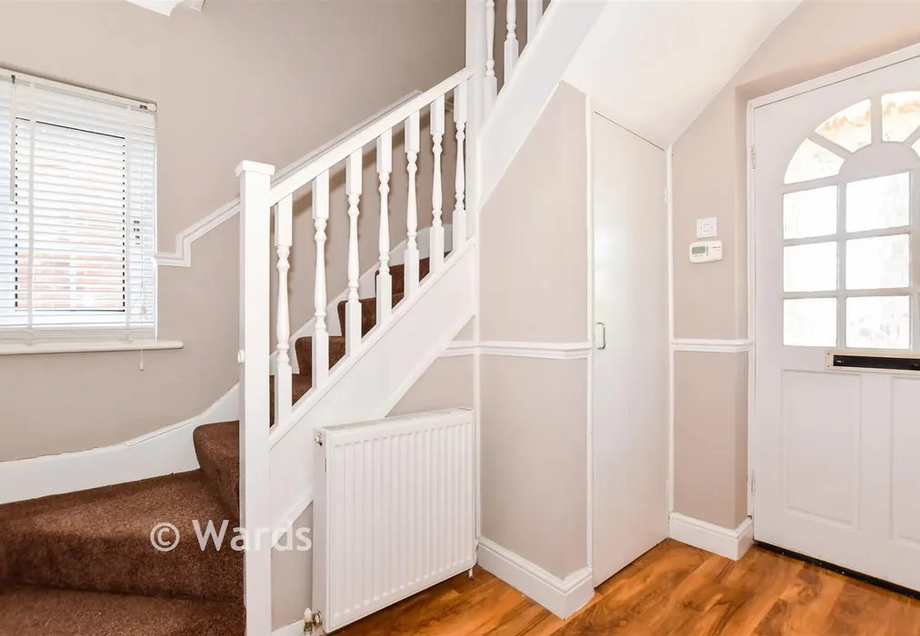 Entrance Hall - Taylor Road, Snodland, Kent - Wards of Kent