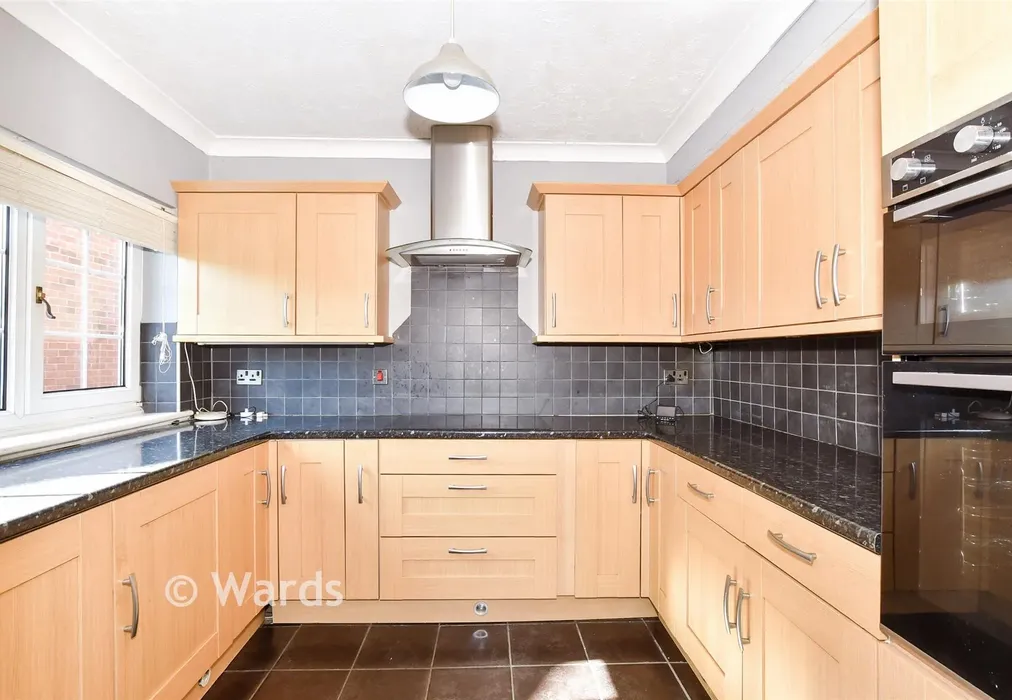 Kitchen - Taylor Road, Snodland, Kent - Wards of Kent