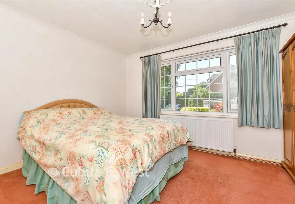 Bedroom 2 - Coldharbour Lane, Punnetts Town, Heathfield, East Sussex - Wards of Kent