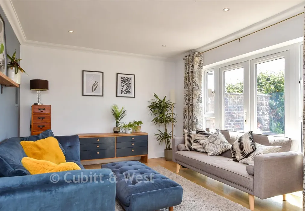 Internal Lifestyle Photograph - McWilliam Road, Woodingdean, Brighton, East Sussex - Wards of Kent