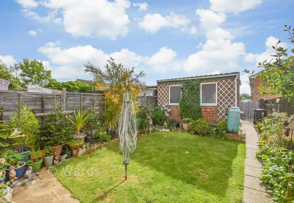 Rear Garden - Tydeman Road, Bearsted, Maidstone, Kent - Wards of Kent