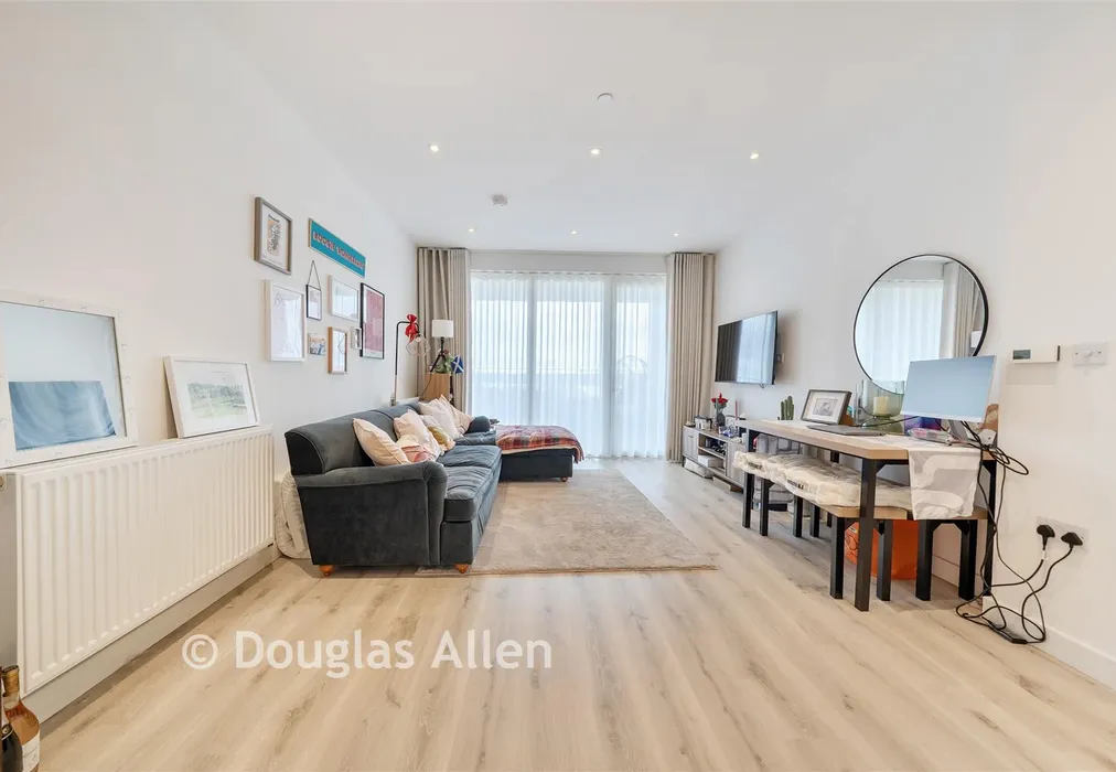 Lounge - Kings Hill, Barking, Essex - Wards of Kent