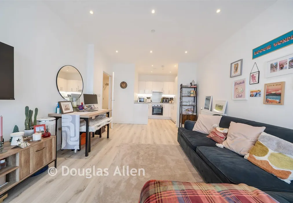Lounge/Dining Area - Kings Hill, Barking, Essex - Wards of Kent