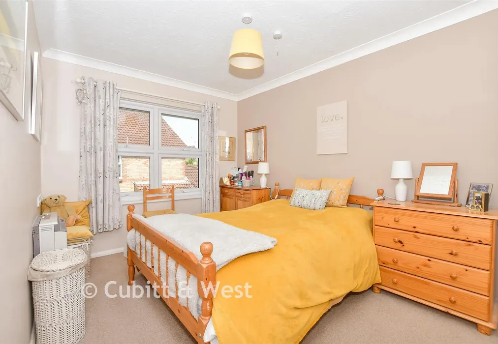 Bedroom 1 - Melbourne Road, Chichester, West Sussex - Wards of Kent
