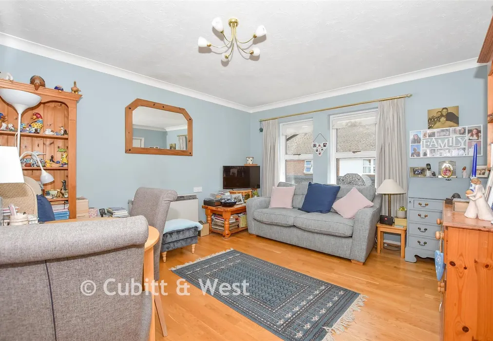 Lounge/Diner - Melbourne Road, Chichester, West Sussex - Wards of Kent