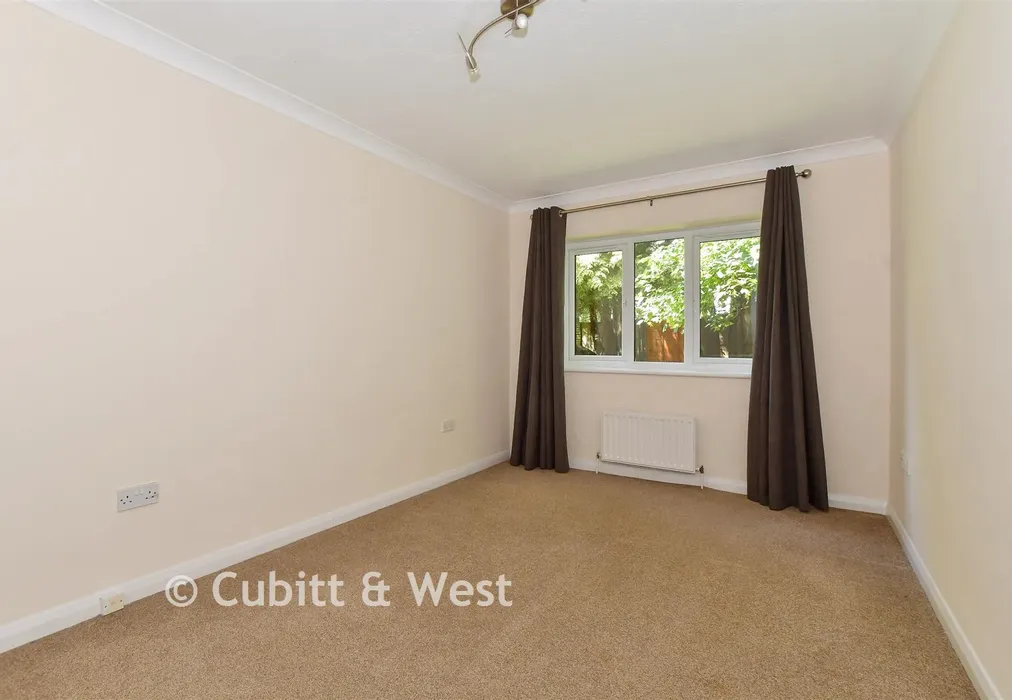 Bedroom - Brighton Road, Southgate, Crawley, West Sussex - Wards of Kent