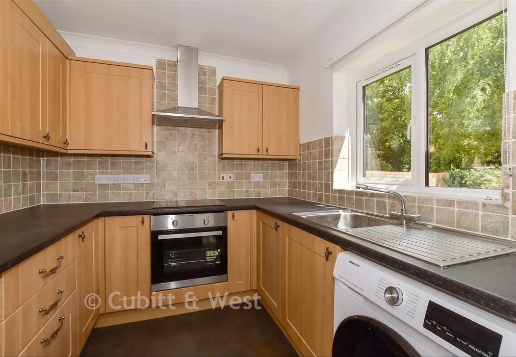 Kitchen - Brighton Road, Southgate, Crawley, West Sussex - Wards of Kent