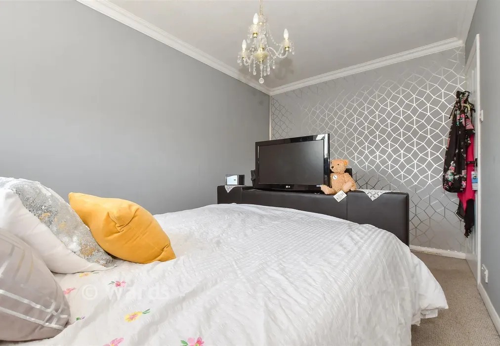 Bedroom 1 - Canterbury Road, Brooksend, Birchington, Kent - Wards of Kent