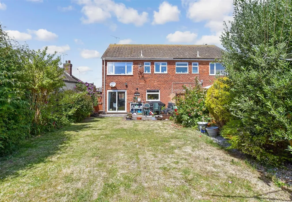 Rear Garden - Canterbury Road, Brooksend, Birchington, Kent - Wards of Kent