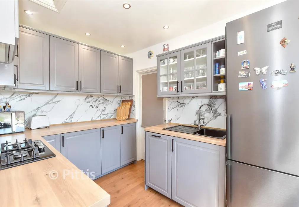 Kitchen - Station Avenue, Sandown, Isle of Wight - Wards of Kent