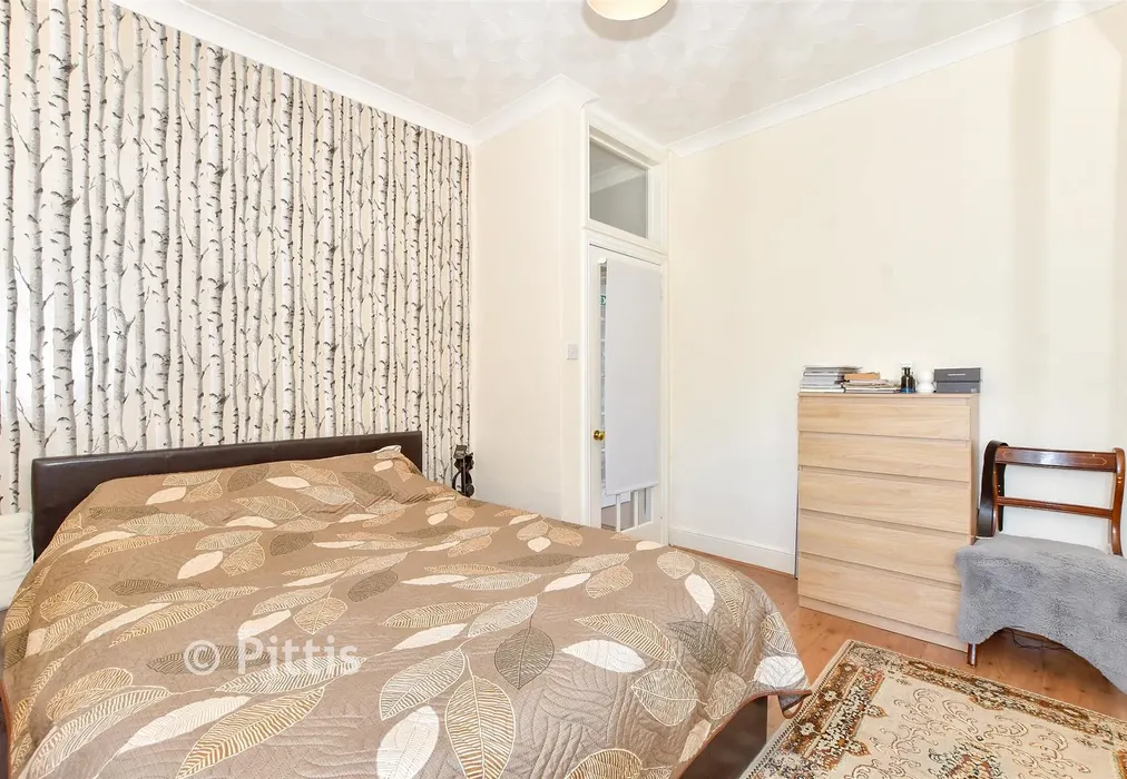 Bedroom 2 - Station Avenue, Sandown, Isle of Wight - Wards of Kent