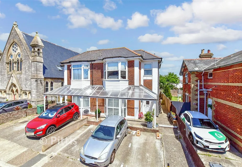 External (Brochure) - Station Avenue, Sandown, Isle of Wight - Wards of Kent