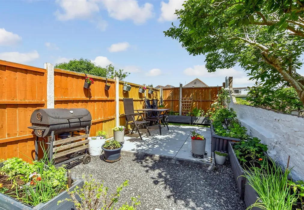 Rear Garden - Station Avenue, Sandown, Isle of Wight - Wards of Kent