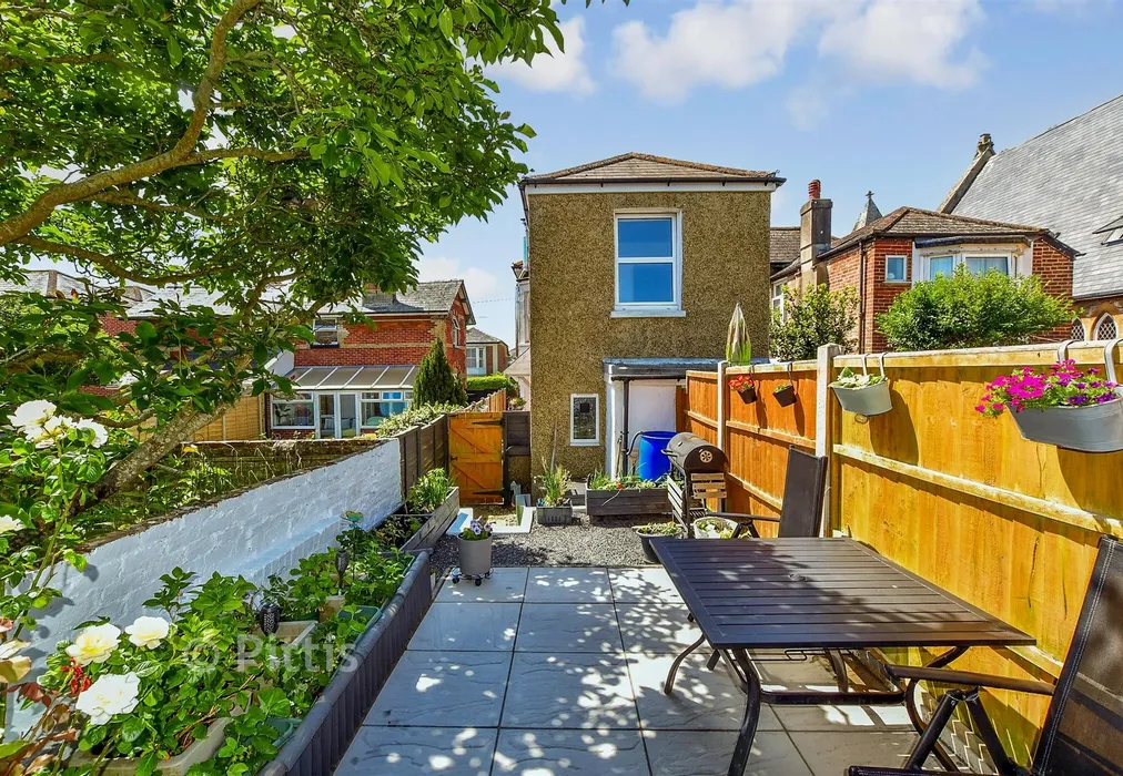 Rear Garden - Station Avenue, Sandown, Isle of Wight - Wards of Kent