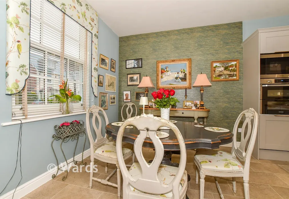 Kitchen/Diner - Three Fields Road, Tenterden, Kent - Wards of Kent