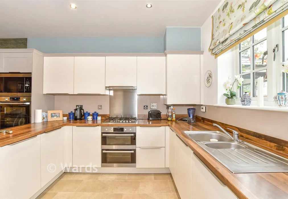 Kitchen/Diner - Three Fields Road, Tenterden, Kent - Wards of Kent