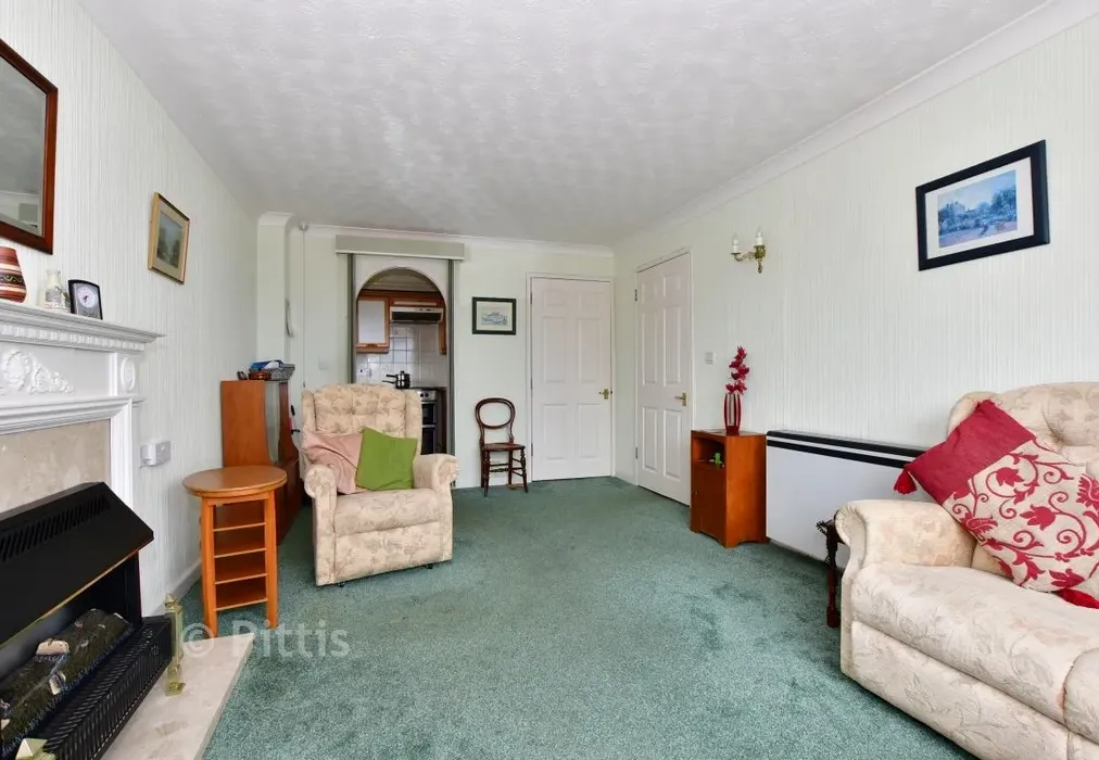 Lounge - Currie Road, Sandown, Isle of Wight - Wards of Kent