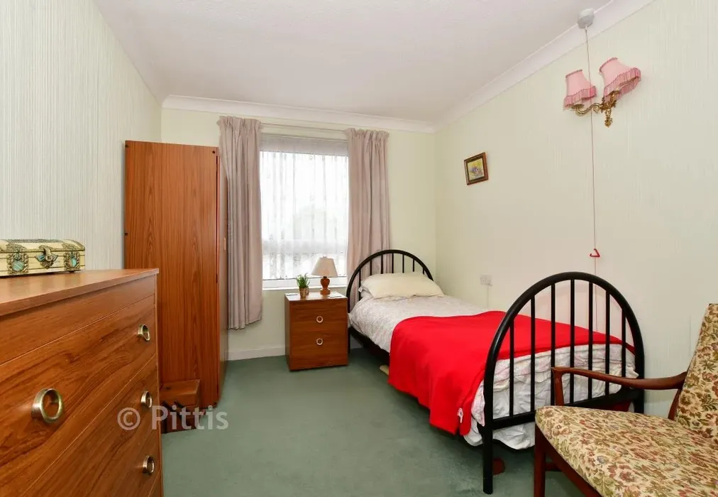Bedroom 1 - Currie Road, Sandown, Isle of Wight - Wards of Kent