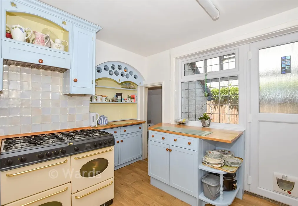 Kitchen - Loose Road, Maidstone, Kent - Wards of Kent
