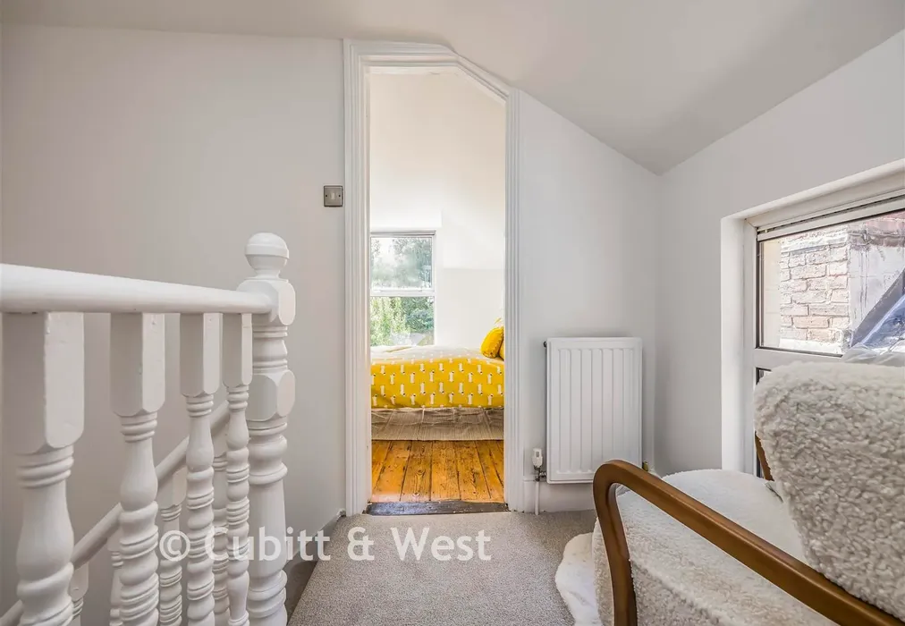 Landing 2nd floor - West Street, Havant, Hampshire - Wards of Kent