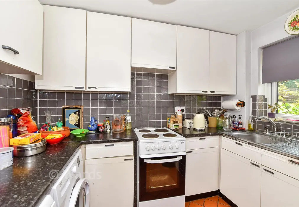 Kitchen - Welland Road, Tonbridge, Kent - Wards of Kent