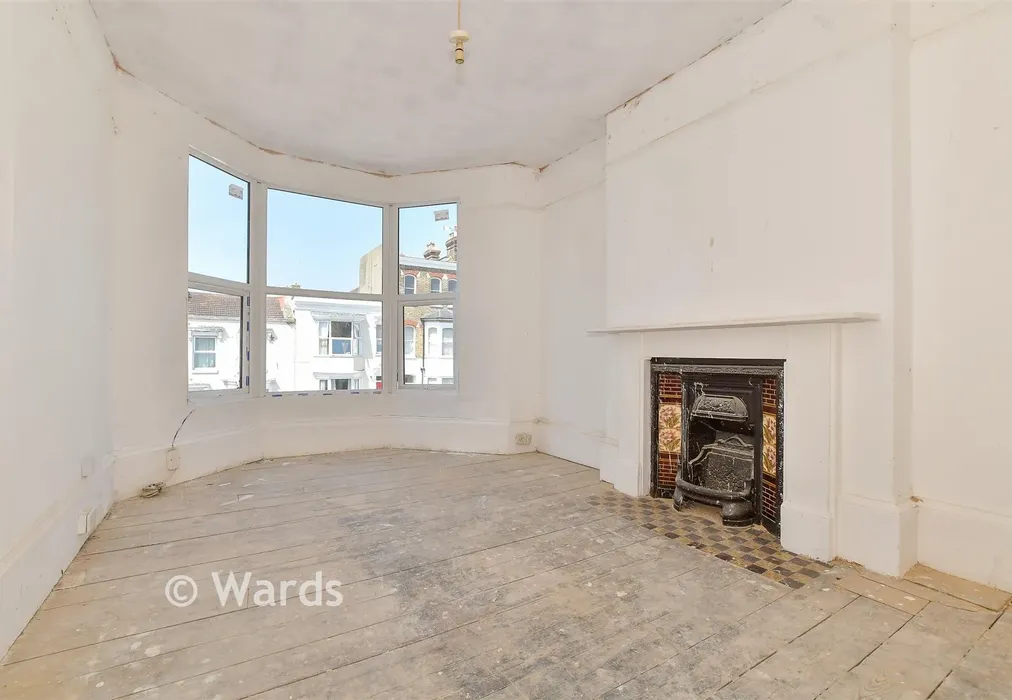 Lounge - Godwin Road, Cliftonville, Kent - Wards of Kent