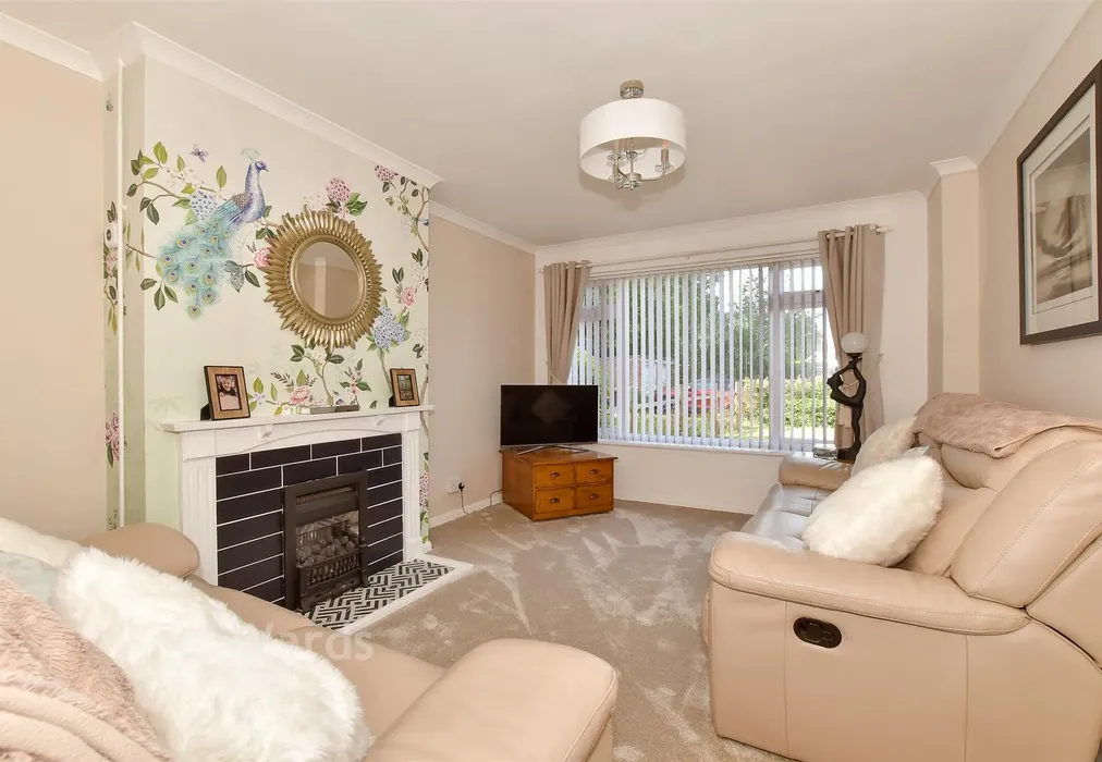 Lounge - Nightingale Close, Chartham Hatch, Kent - Wards of Kent