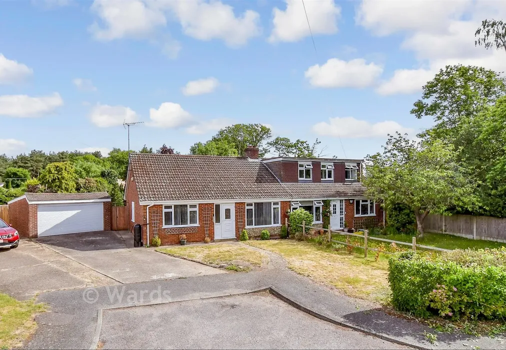 External (Web). - Nightingale Close, Chartham Hatch, Kent - Wards of Kent