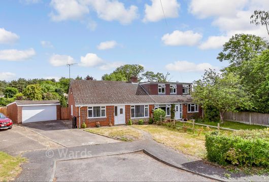Nightingale Close, Chartham Hatch, Kent - Wards of Kent