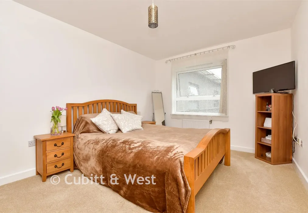 Bedroom - Talbot Close, Mitcham, Surrey - Wards of Kent