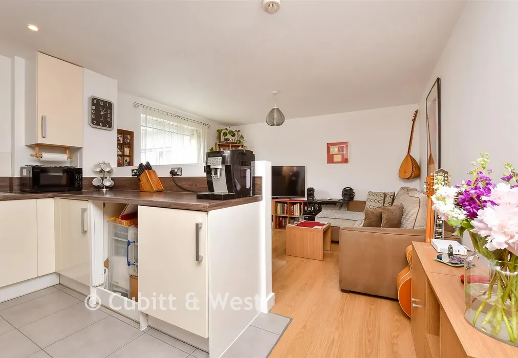 Lounge / Kitchen / Diner - Talbot Close, Mitcham, Surrey - Wards of Kent