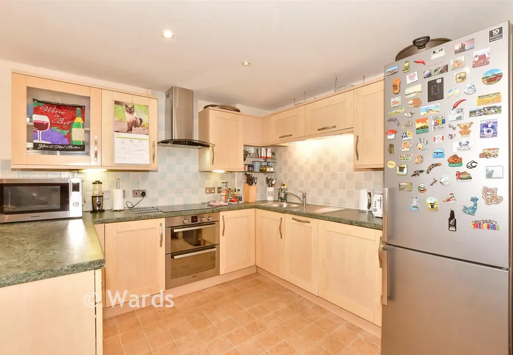 Lounge/Kitchen - Quex Road, Westgate-On-Sea, Kent - Wards of Kent