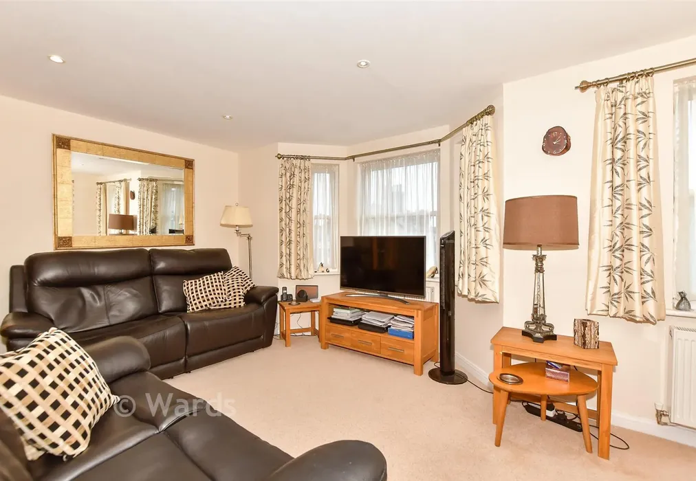 Lounge/Kitchen - Quex Road, Westgate-On-Sea, Kent - Wards of Kent