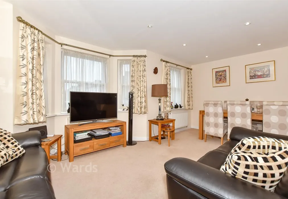Lounge/Kitchen - Quex Road, Westgate-On-Sea, Kent - Wards of Kent